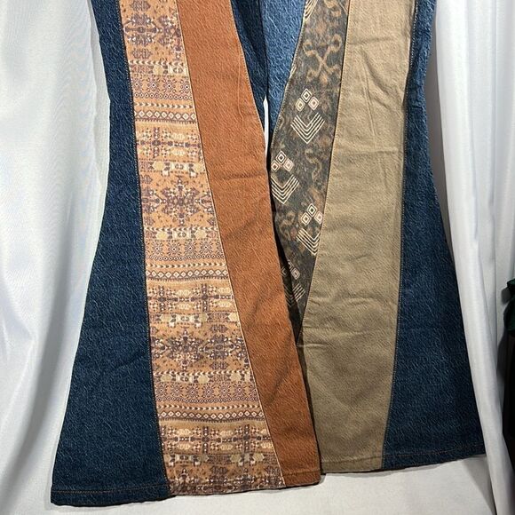 FREE PEOPLE SERENA FLARE LOW RISE JEANS - Picture 11 of 12